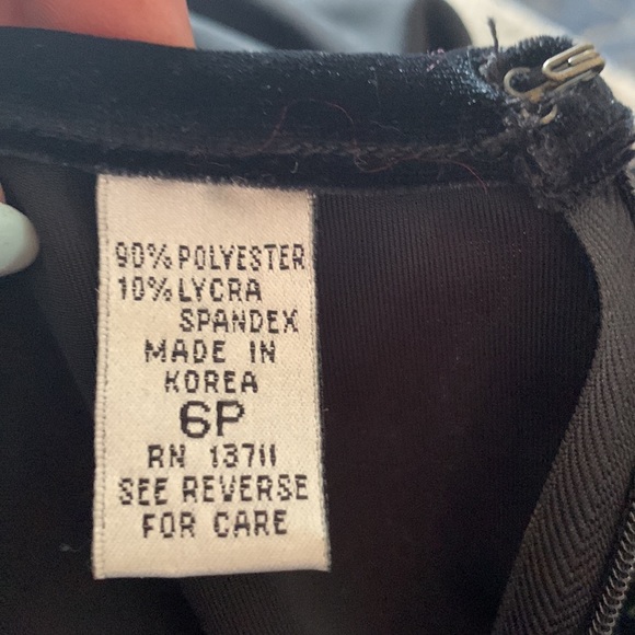 Amanda Smith petites short sleeve black velvet Valore stretch dress - Picture 10 of 10